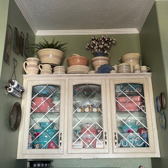 Welcome to my closet! - Picture 2 of 10